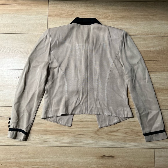 Beige & Black Buttoned Women's Jacket - Picture 7 of 8